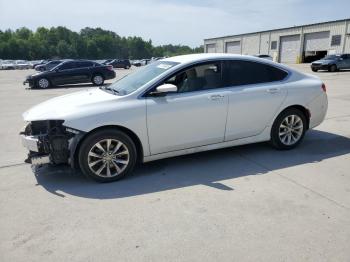  Salvage Chrysler 200