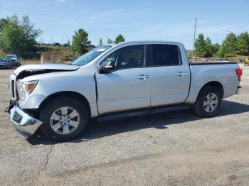  Salvage Nissan Titan