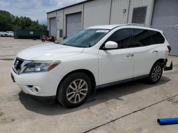  Salvage Nissan Pathfinder