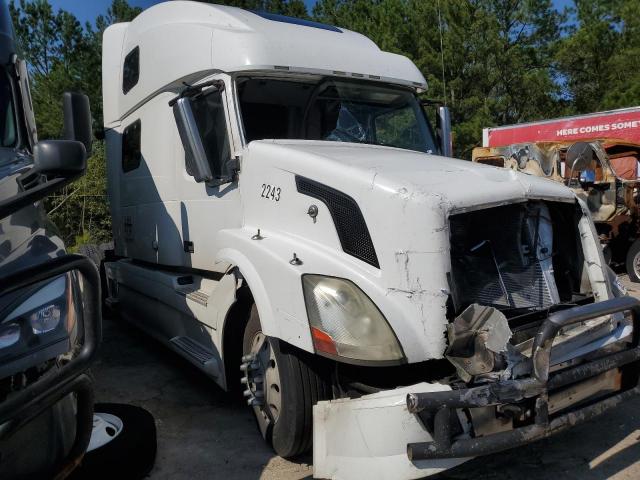  Salvage Volvo Vnl