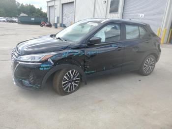  Salvage Nissan Kicks