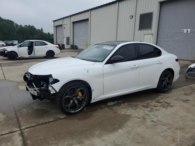  Salvage Alfa Romeo Giulia