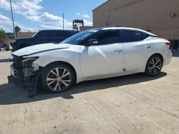 Salvage Nissan Maxima