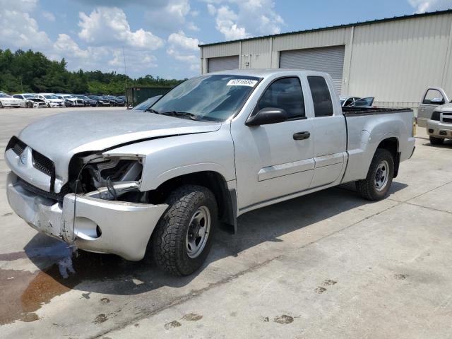  Salvage Mitsubishi Raider