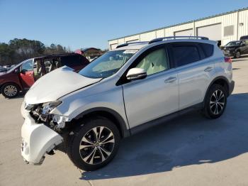  Salvage Toyota RAV4