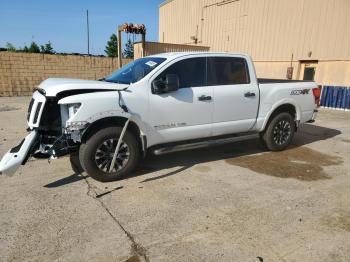 Salvage Nissan Titan