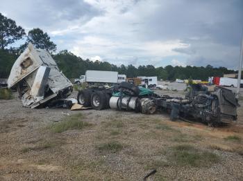  Salvage Volvo Vnl