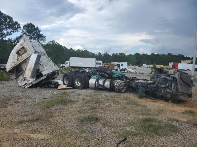  Salvage Volvo Vnl