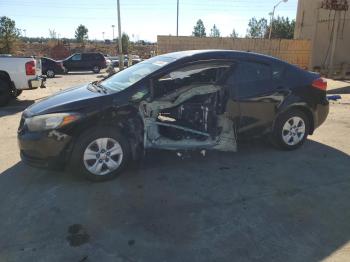  Salvage Kia Forte