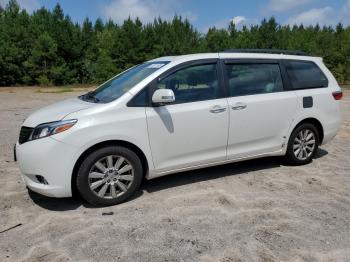  Salvage Toyota Sienna