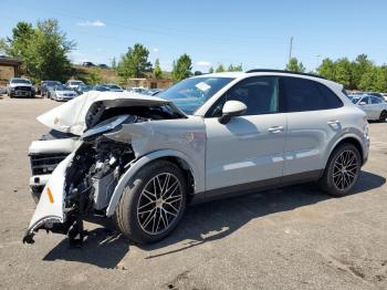  Salvage Porsche Cayenne