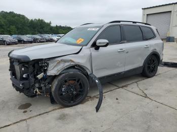  Salvage Kia Telluride