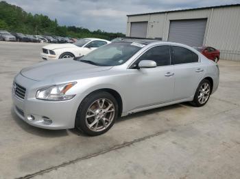  Salvage Nissan Maxima