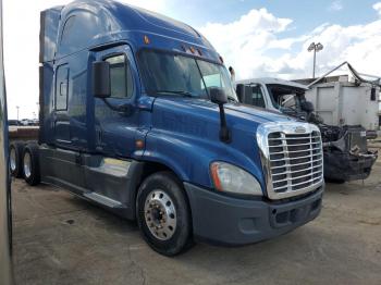  Salvage Freightliner Cascadia