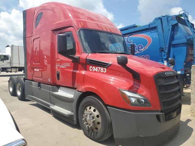  Salvage Freightliner Cascadia 1