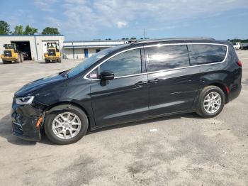  Salvage Chrysler Pacifica