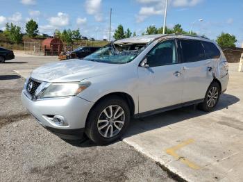  Salvage Nissan Pathfinder