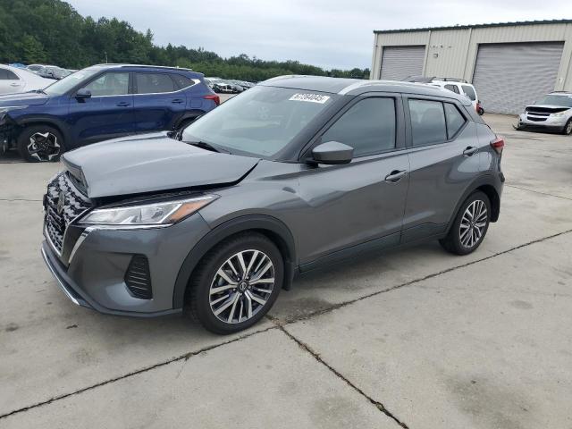  Salvage Nissan Kicks