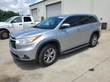  Salvage Toyota Highlander