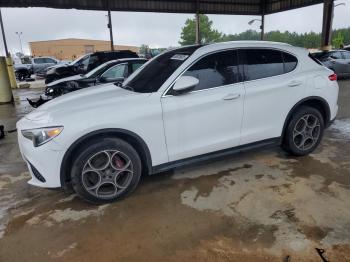  Salvage Alfa Romeo Stelvio