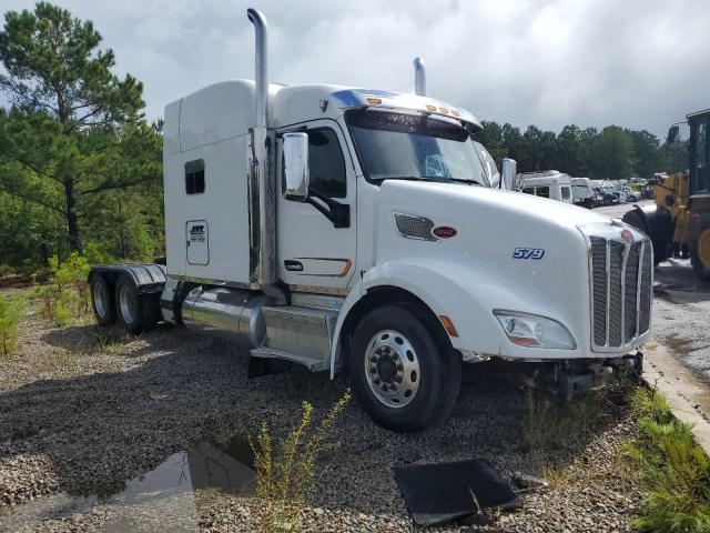  Salvage Peterbilt 579