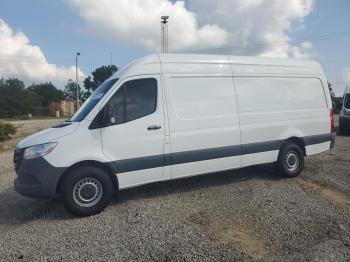  Salvage Mercedes-Benz Sprinter