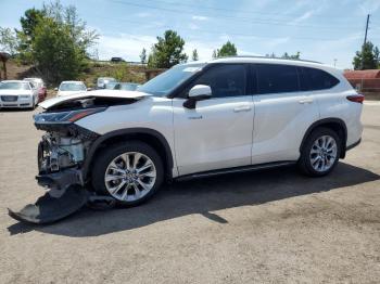  Salvage Toyota Highlander