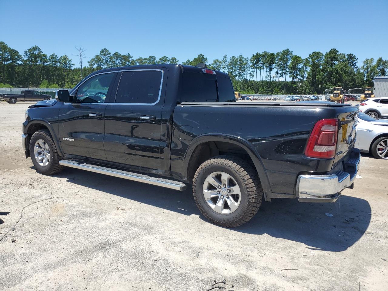 Ram 1500 Laramie Image 2