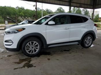  Salvage Hyundai TUCSON
