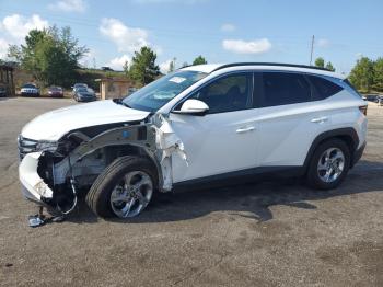  Salvage Hyundai TUCSON