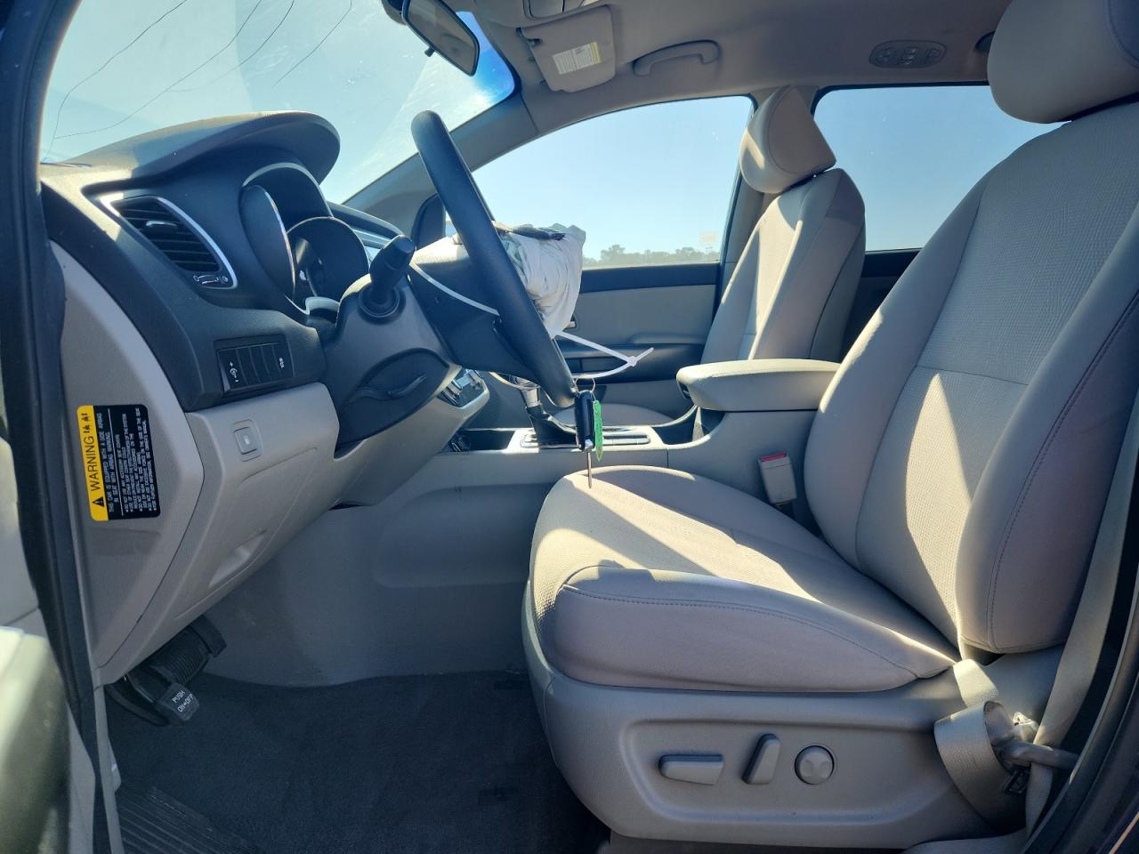 Kia Sedona Lx Image 11