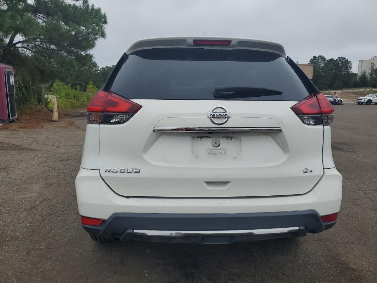 Nissan Rogue S Image 7