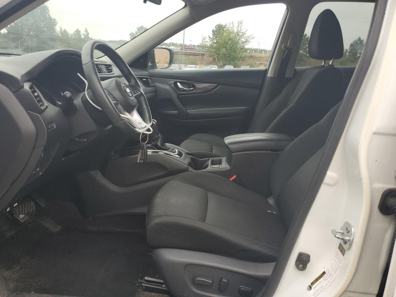 Nissan Rogue S Image 9