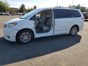  Salvage Toyota Sienna