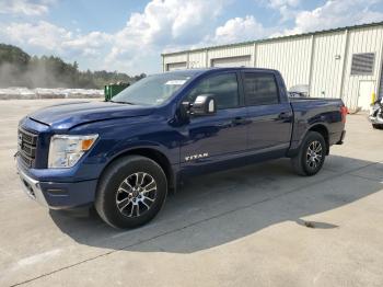  Salvage Nissan Titan