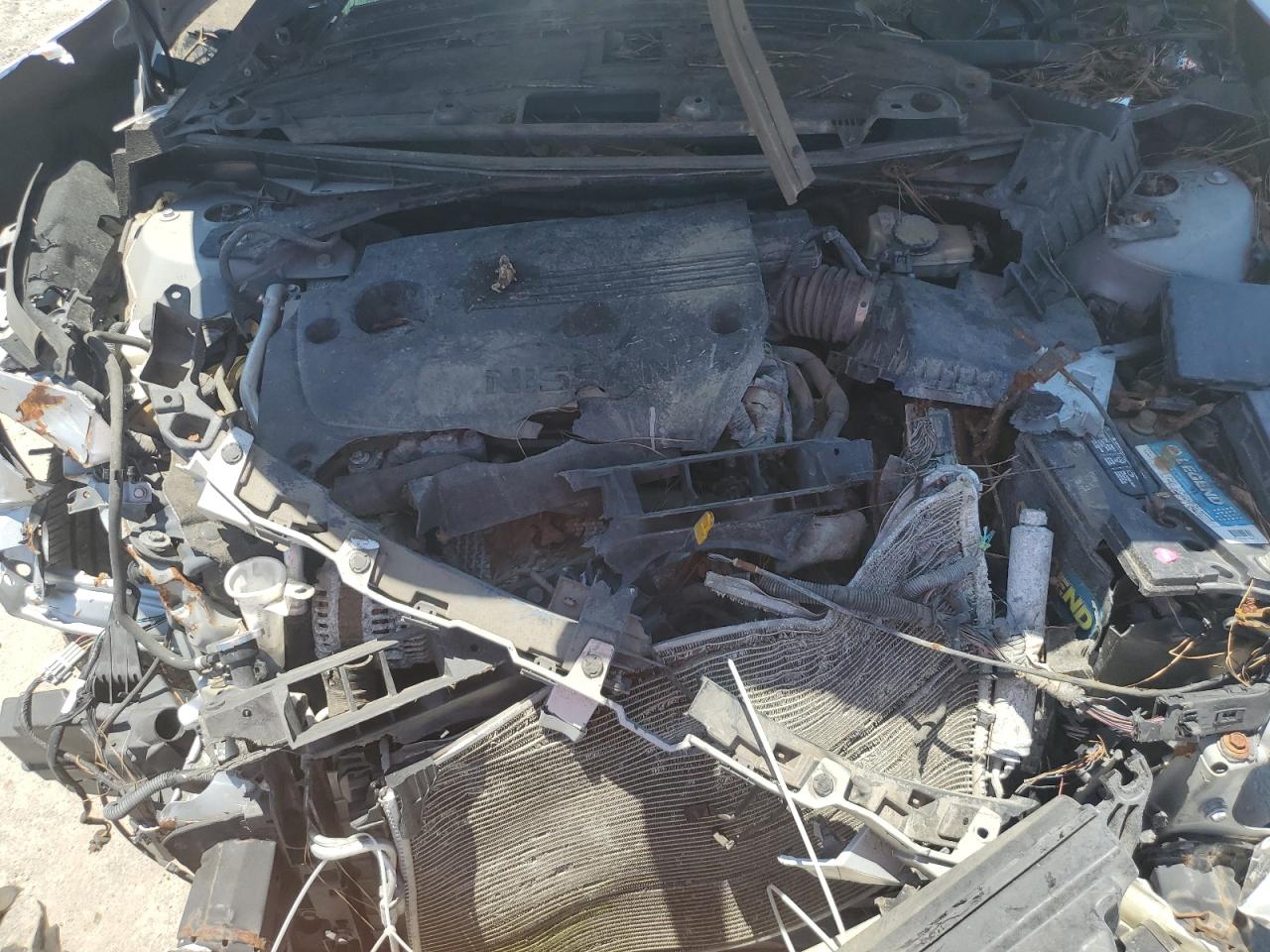 Nissan Altima 2.5 Image 9