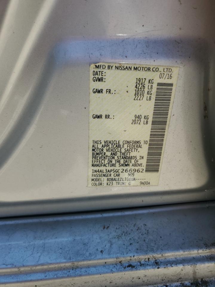 Nissan Altima 2.5 Image 6