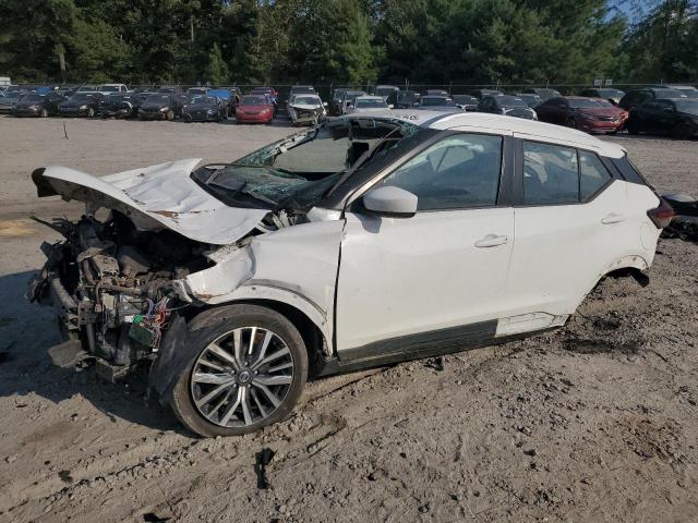  Salvage Nissan Kicks