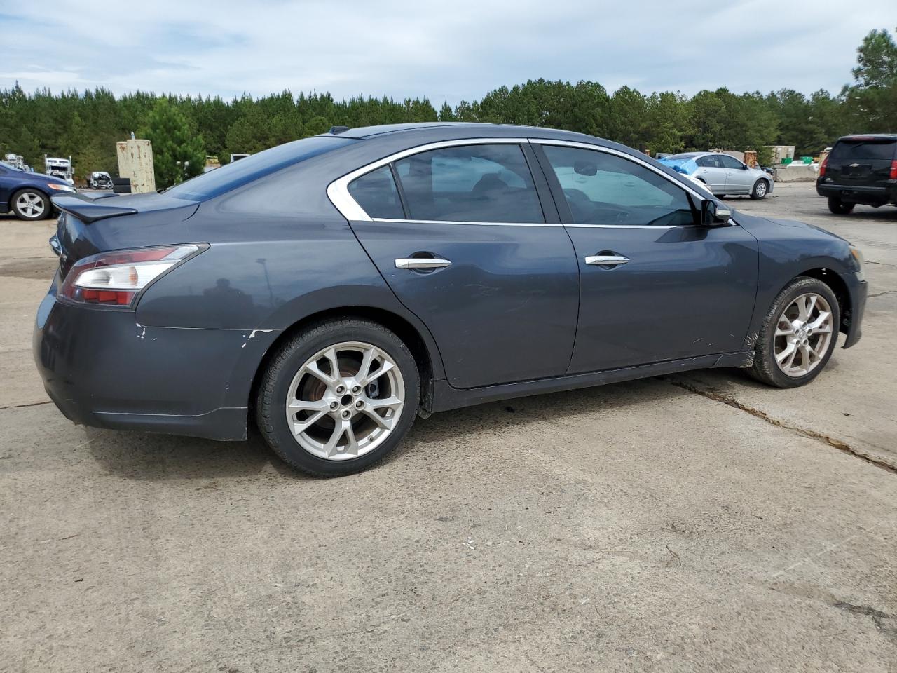 Nissan Maxima S Image 6