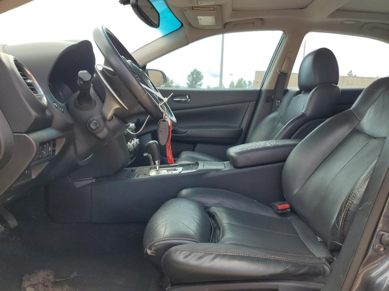 Nissan Maxima S Image 2