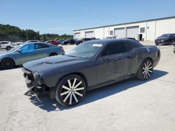  Salvage Dodge Challenger
