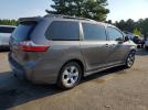 Toyota Sienna Le Image 2