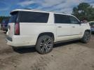 GMC Yukon Denali Image 3
