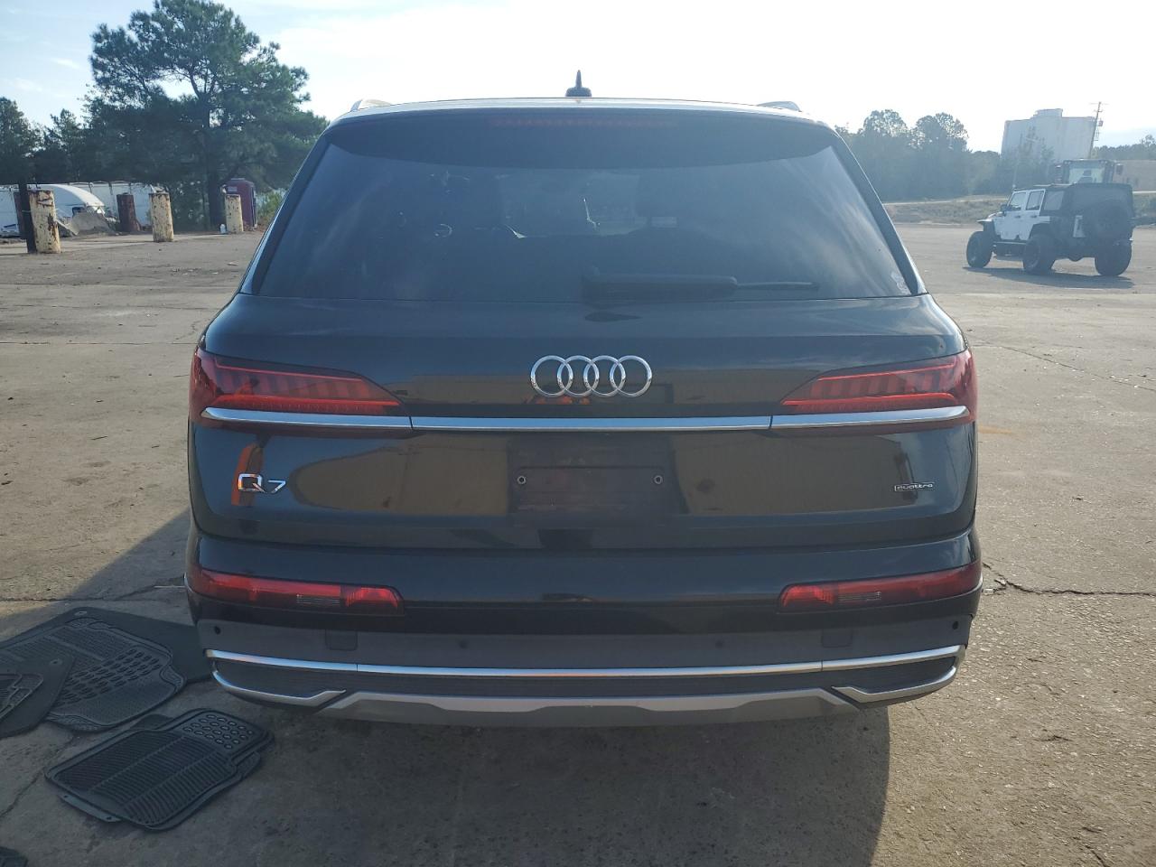 Audi Q7 Premium Plus Image 9
