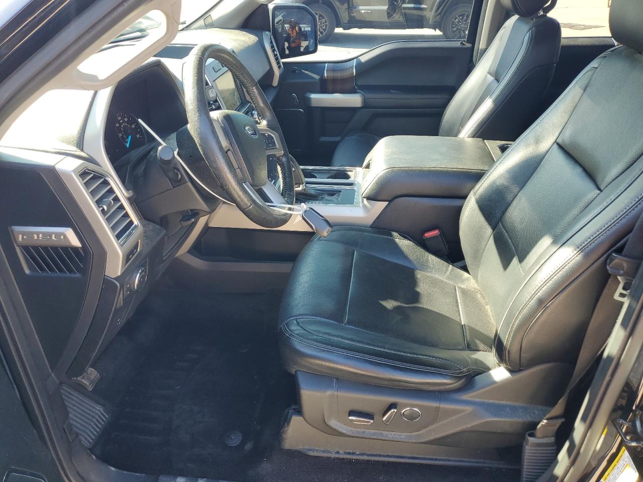 Ford F-150 Supercrew Image 10