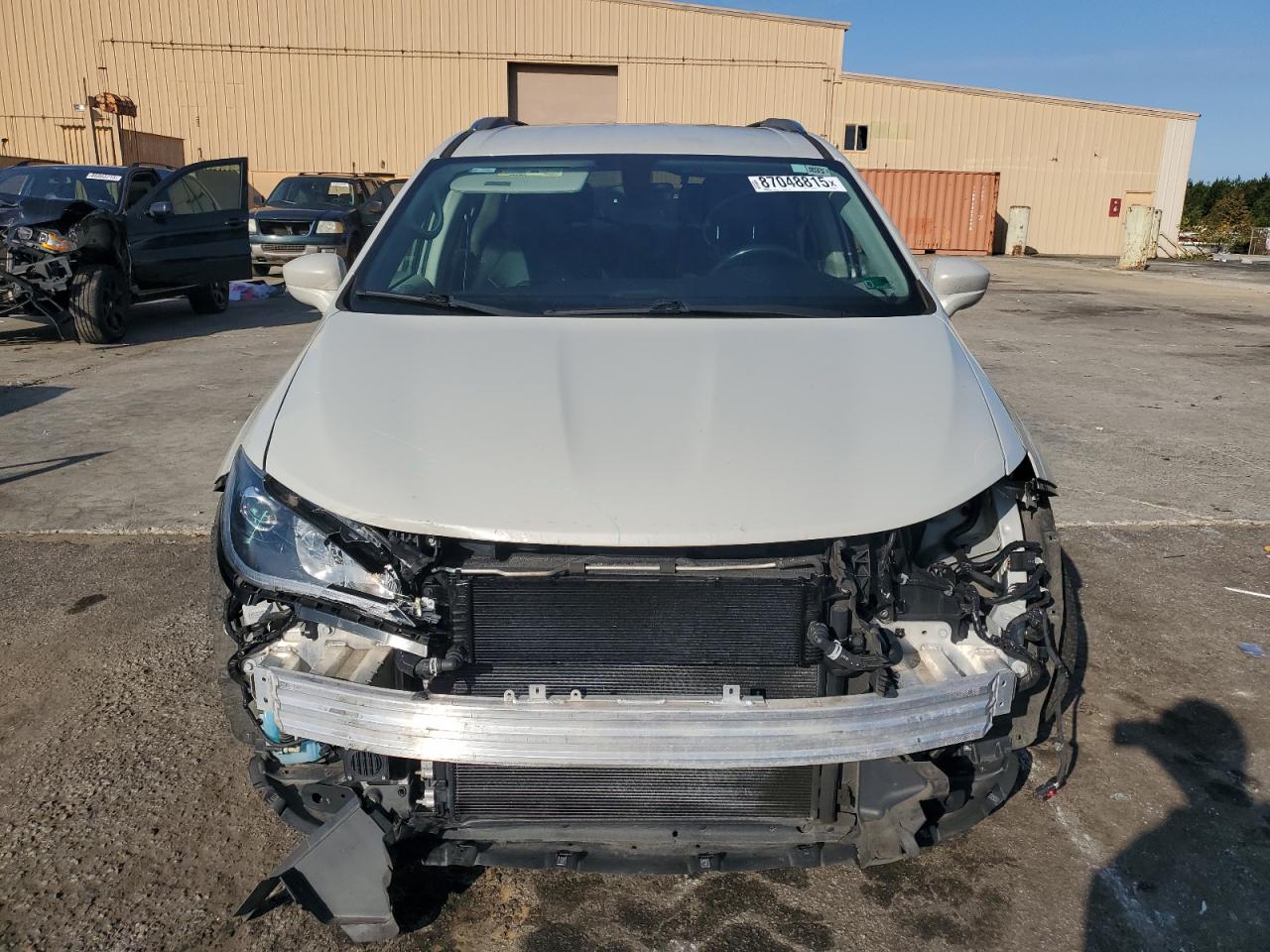 Chrysler Pacifica Hybrid Touring L Image 6