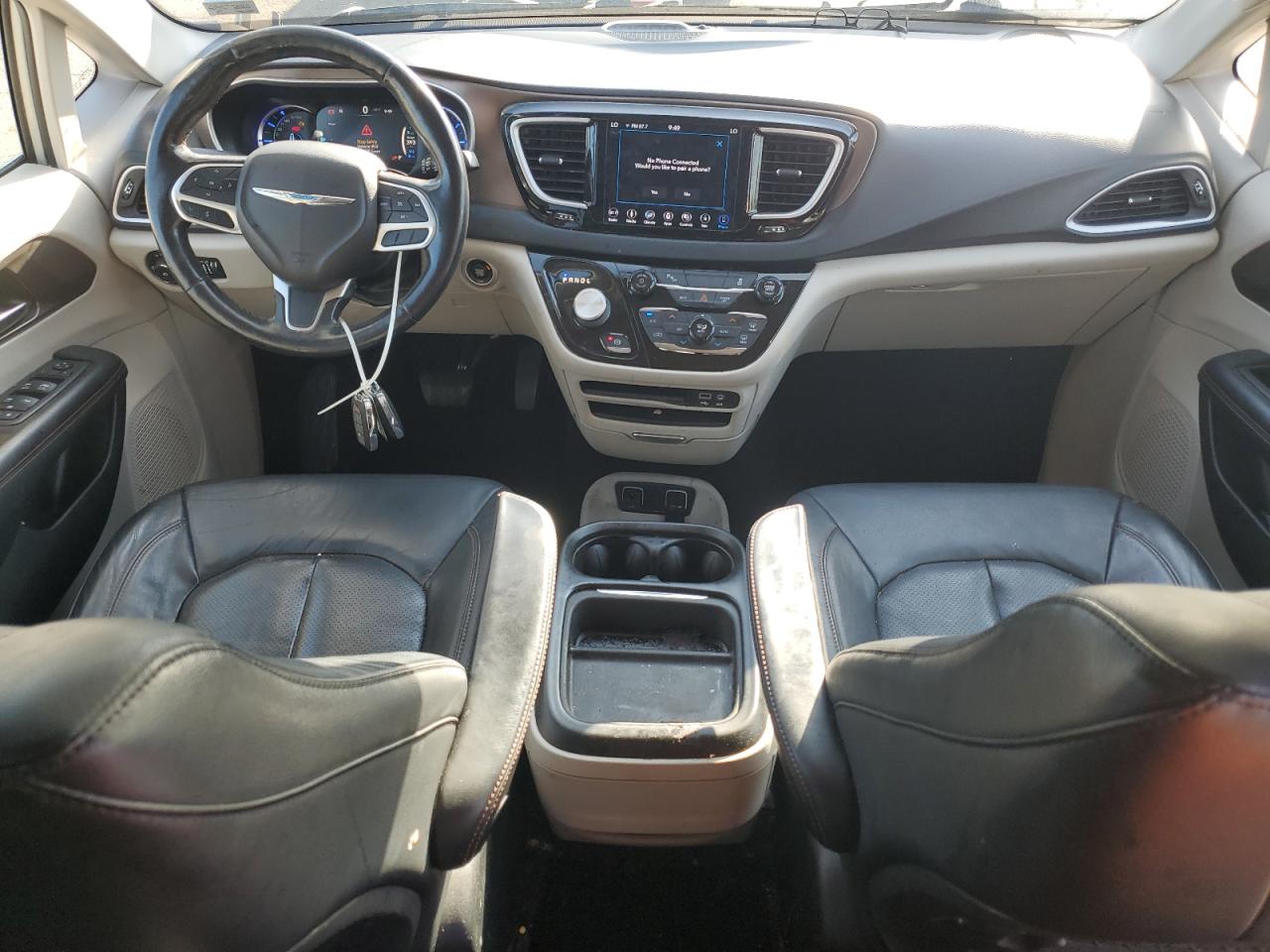 Chrysler Pacifica Hybrid Touring L Image 9