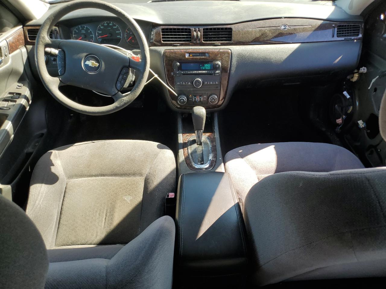 Chevrolet Impala Lt Image 10