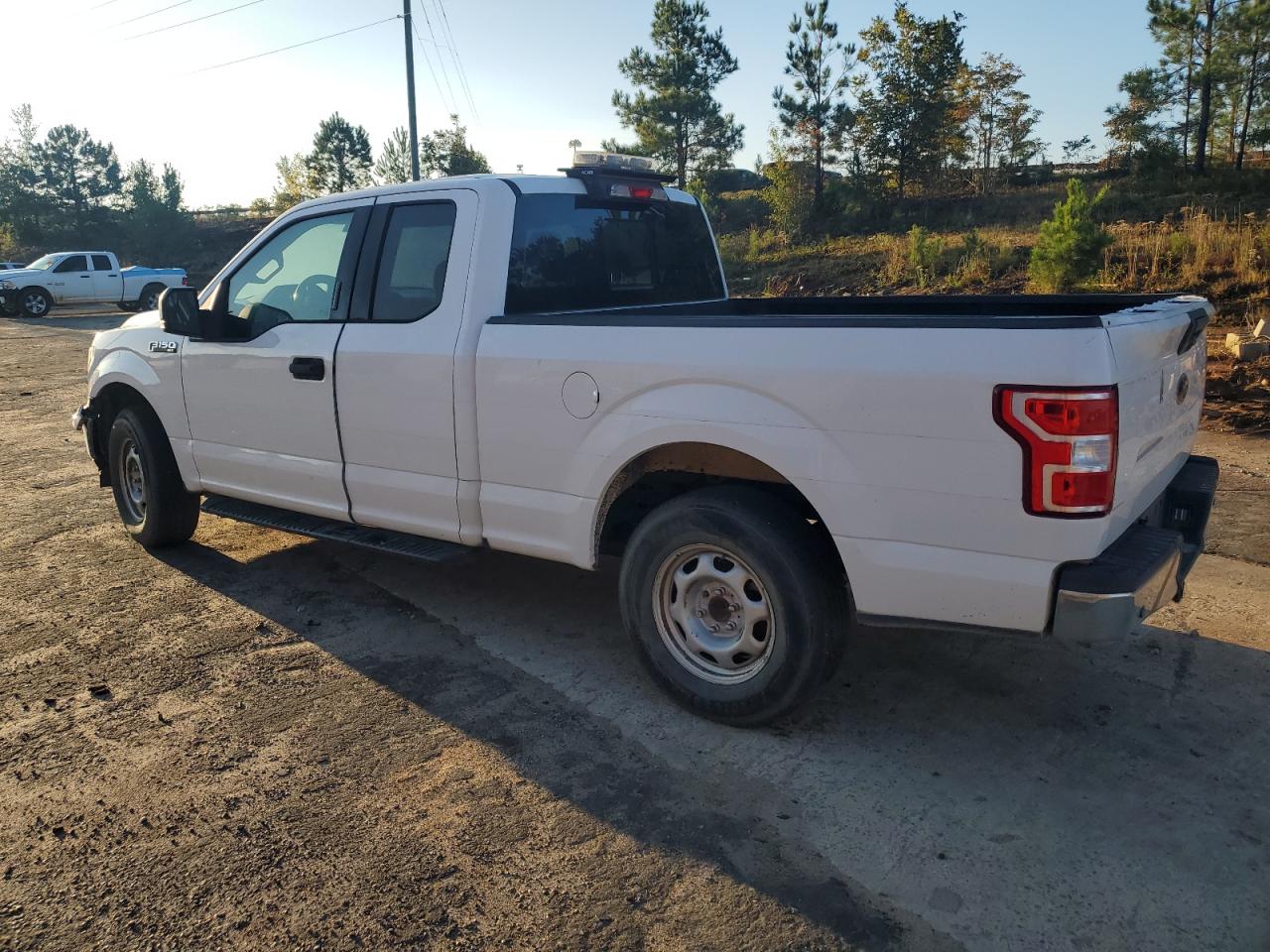 Ford F-150 Super Cab Image 11