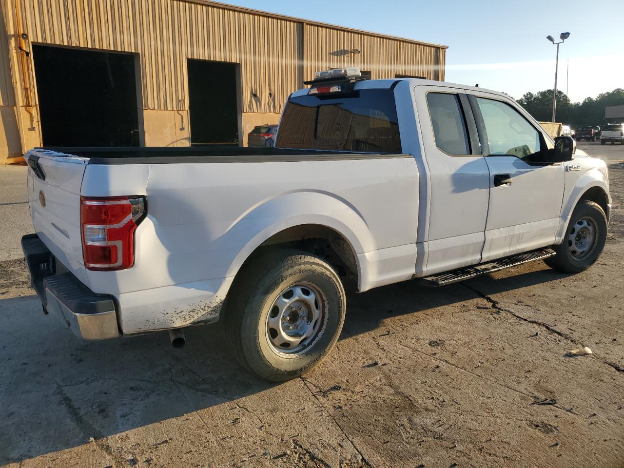 Ford F-150 Super Cab Image 2